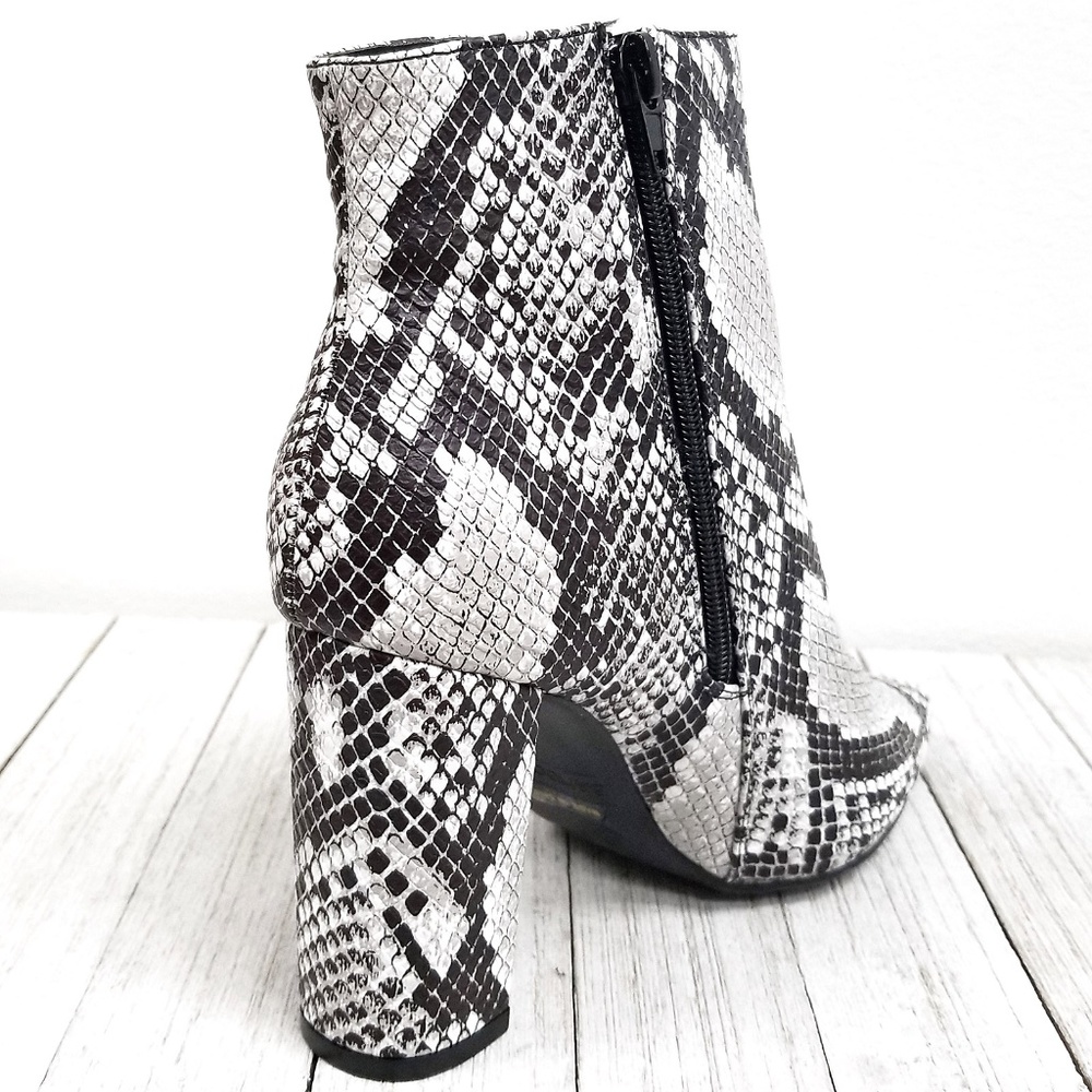 New Snake Chunky Heel Point Toe Booties Boots - Picture 4 of 4